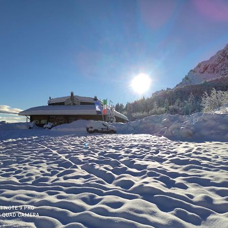 Rifugio Trifoglio Ass. Ostelli Lombardia Valtorta Extérieur photo